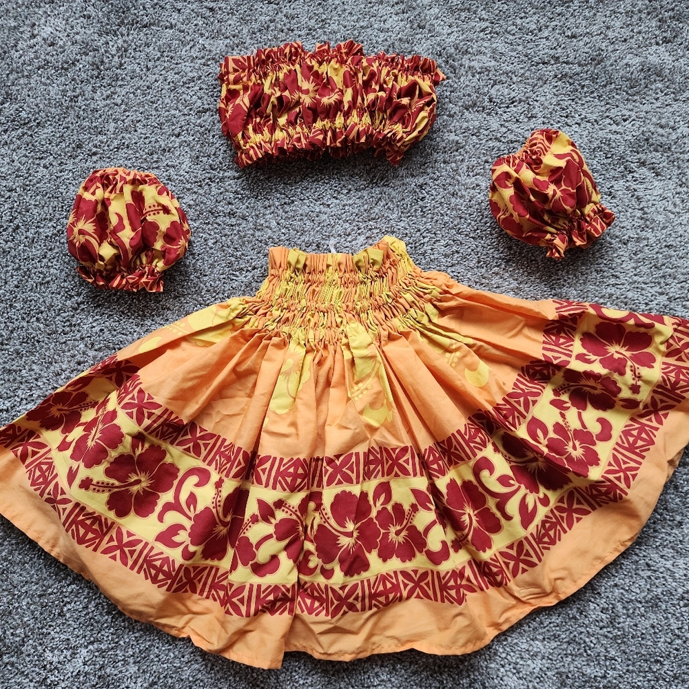 Hawaiian Pa'u Hula Skirt with Top and Armbands for Toddlers